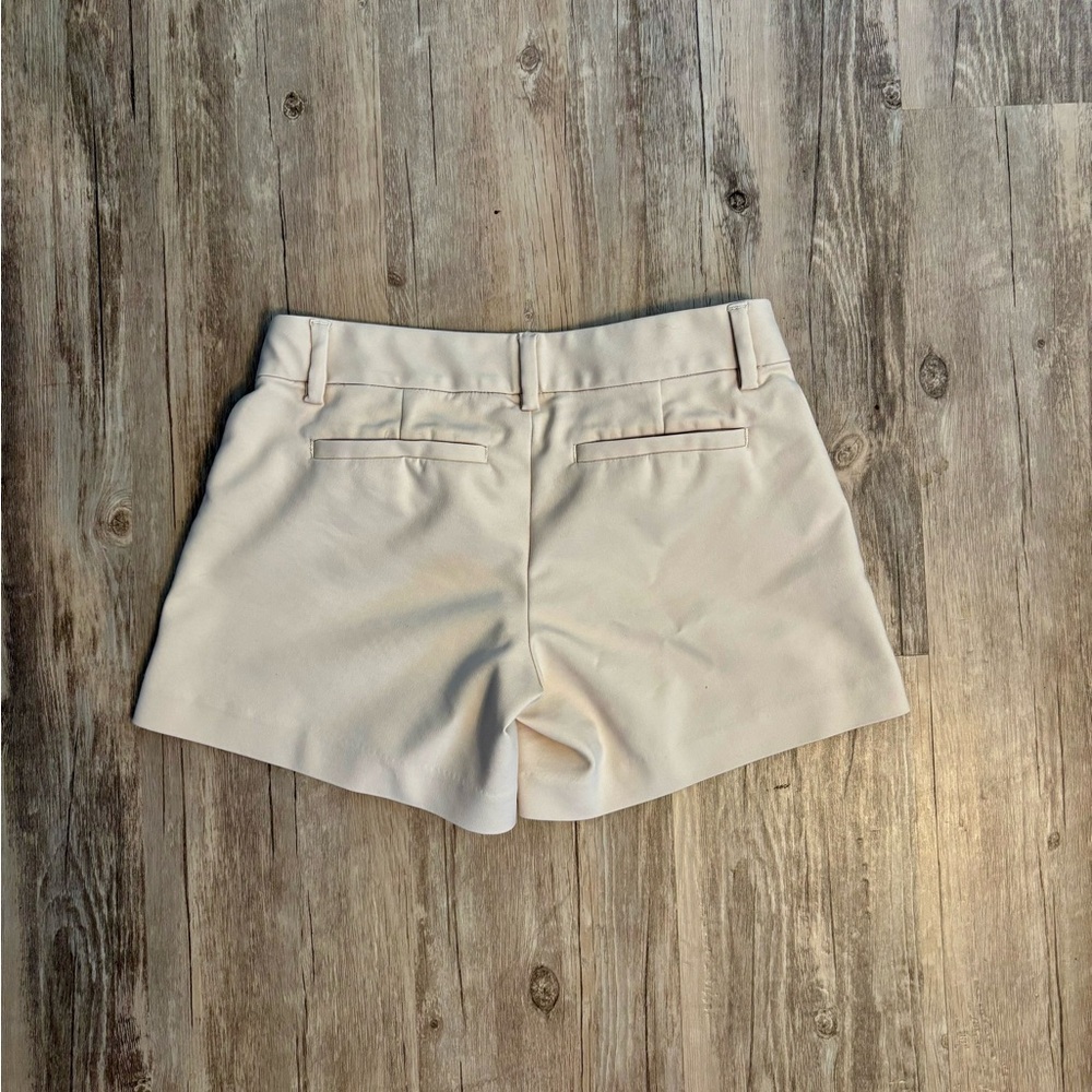 Lilly Pulitzer Joette Shorts Stretch Beige Size 0 Excellent - Picture 2 of 6